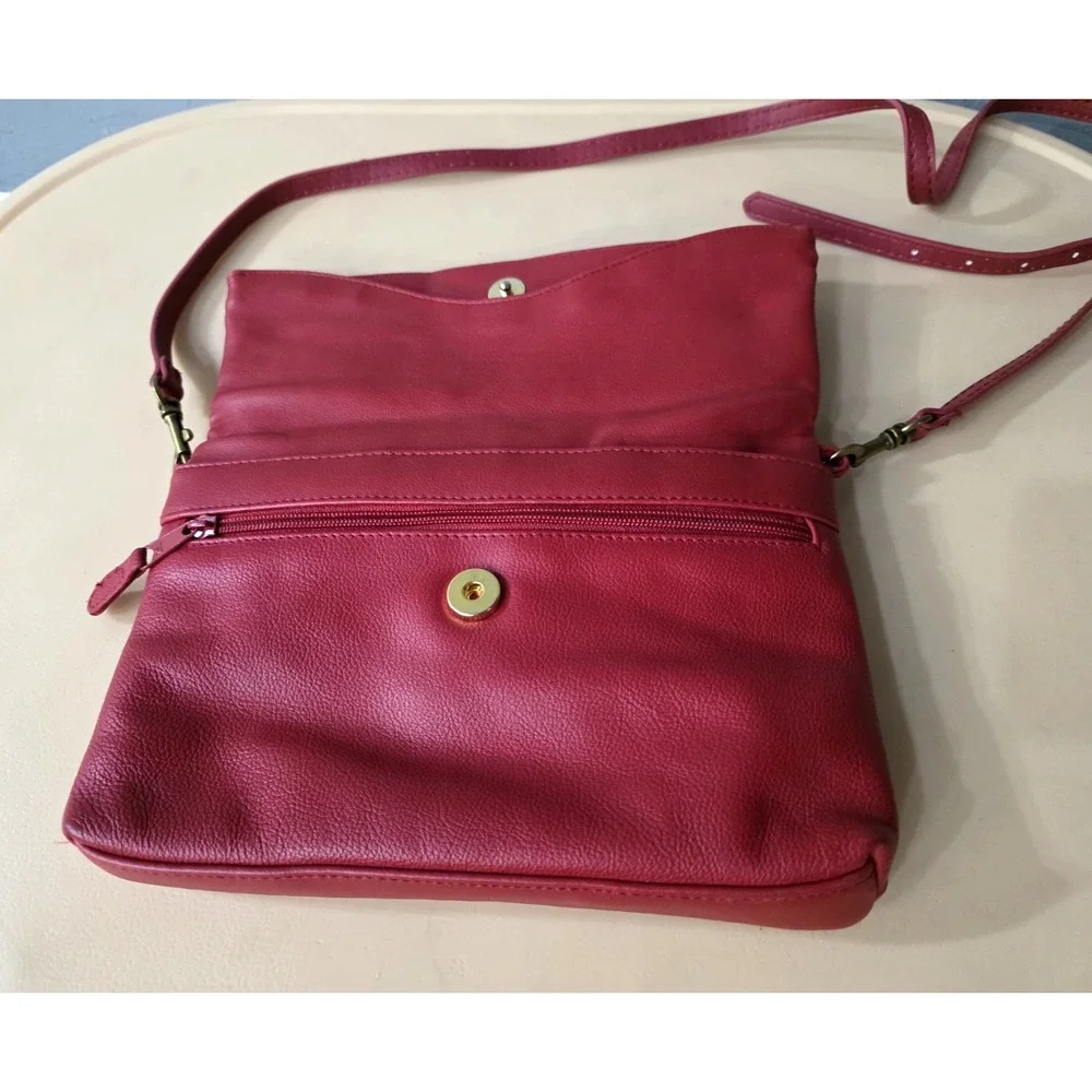 Via Piaggi‎ Red Leather Cross Body Purse 2 Outer Pockets Foldable Clutch style